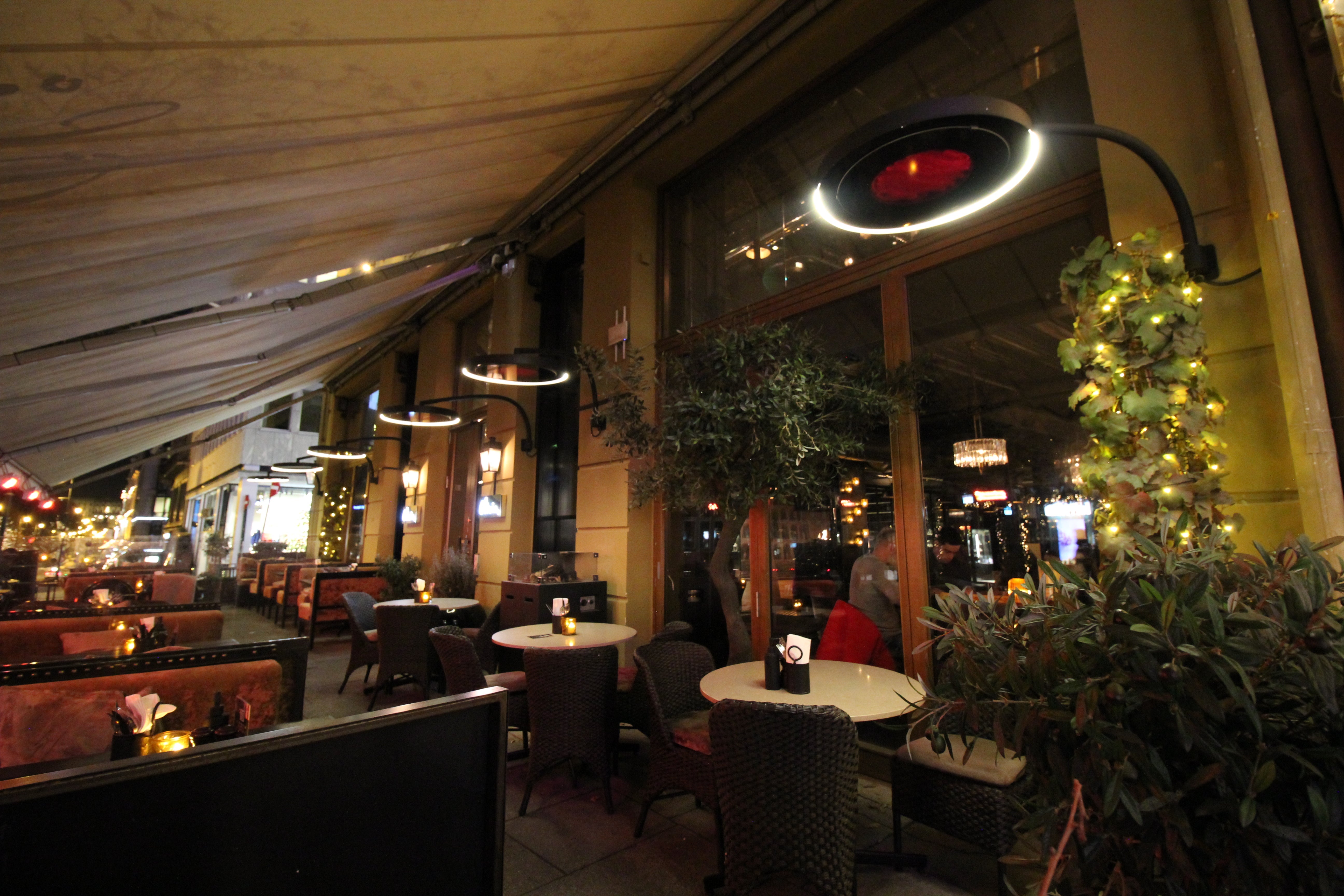 Eclipse Wall Mount Pole Bromic